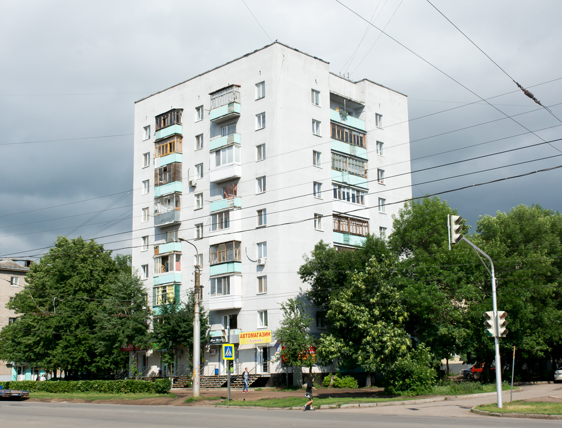 Уфа, Улица Машиностроителей, 10 / Черниковская улица, 53