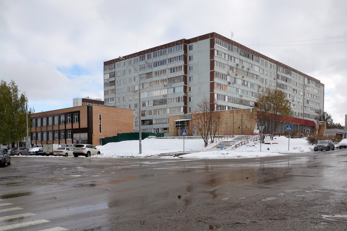 Набережные Челны, Улица Пушкина, 6; Улица Шамиля Усманова, 64