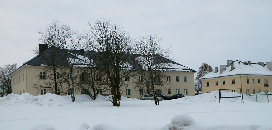 Рапла, Kuusiku tee, 6; Kuusiku tee, 8