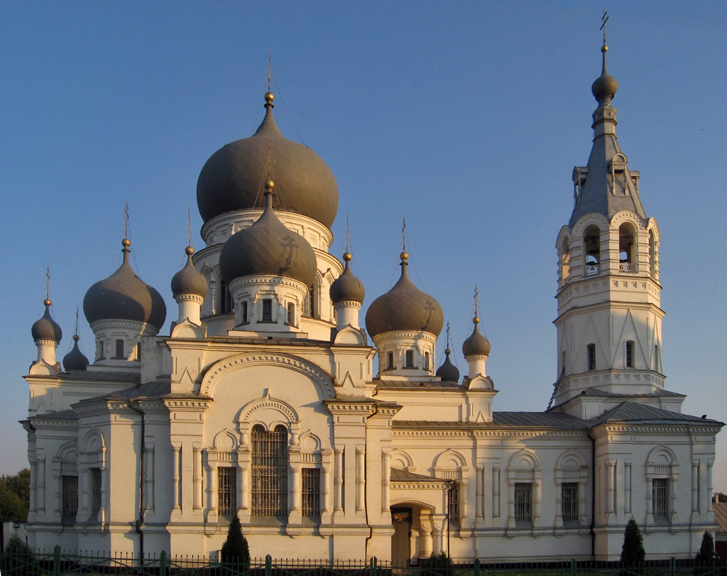 Анна, Комсомольская улица, 1