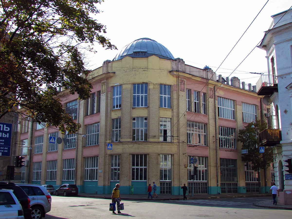 Харьков, Рождественская улица, 11 / Благовещенская улица, 1 Харьков, Рождественская улица, 11 / Благовещенская улица, 1