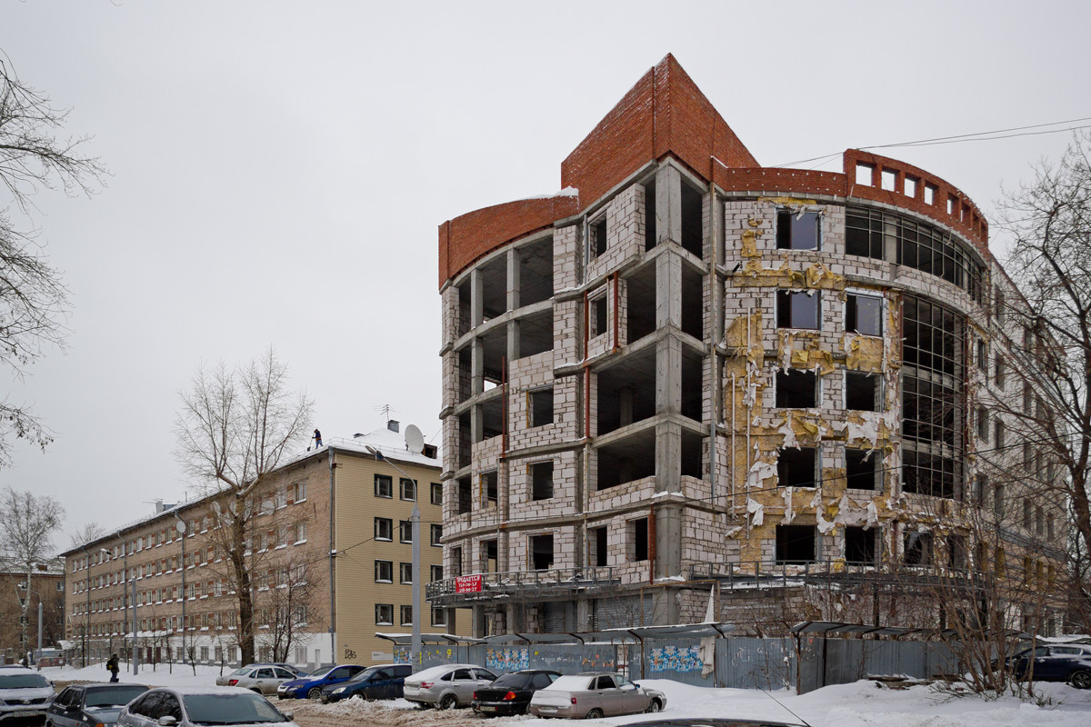 Казань, Улица Академика Кирпичникова, 4А; Улица Академика Кирпичникова, 6 / Пионерская улица, 12