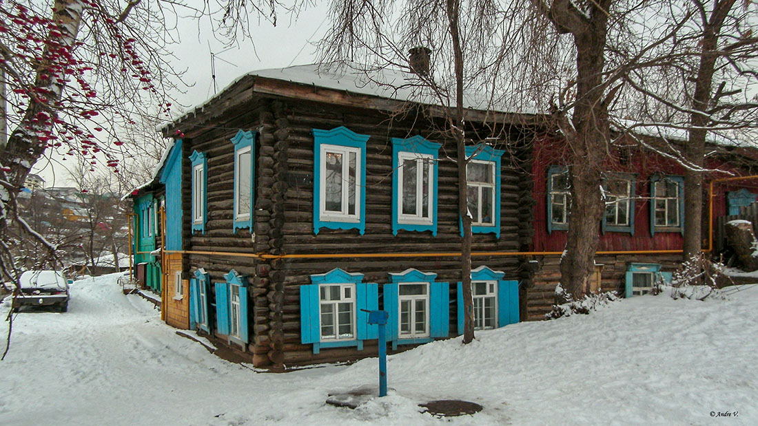 Уфа, Улица Дзержинского, 16 / Слесарная улица, 1