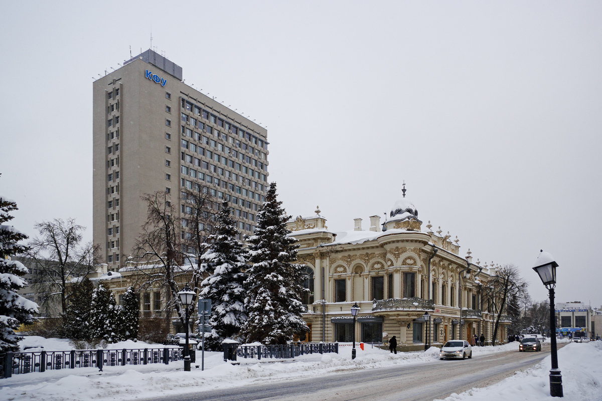 Казань, Кремлёвская улица, 33; Кремлёвская улица, 35