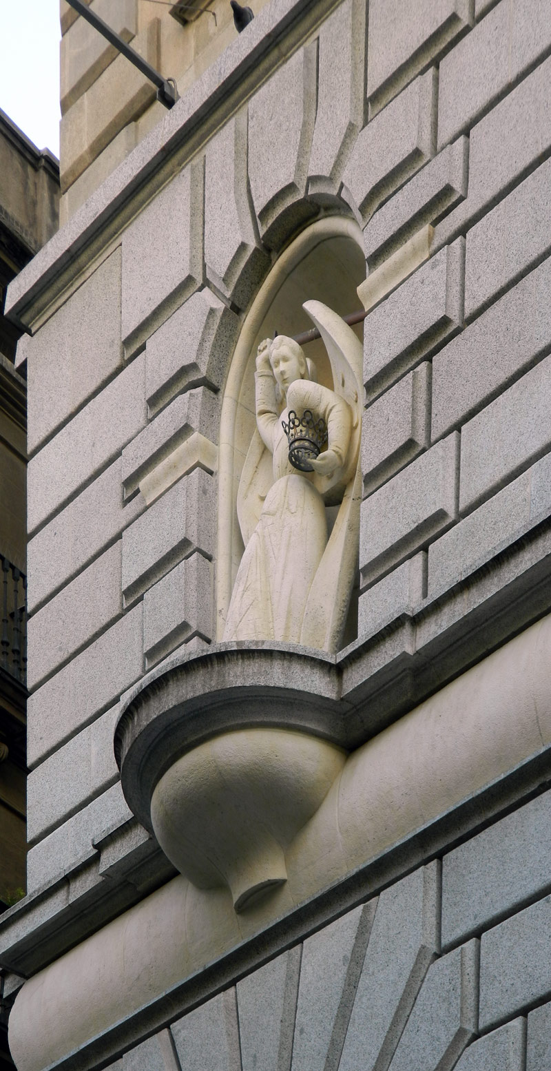 Барселона, Plaça de Catalunya, 17