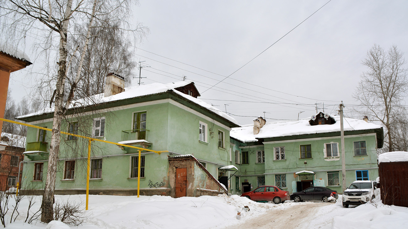 Пермь, Улица Лепешинской, 14 / Улица Машинистов, 38