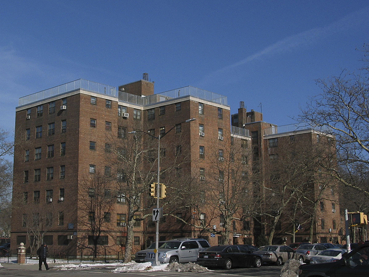 Нью-Йорк, Avenue W, 2935-2937