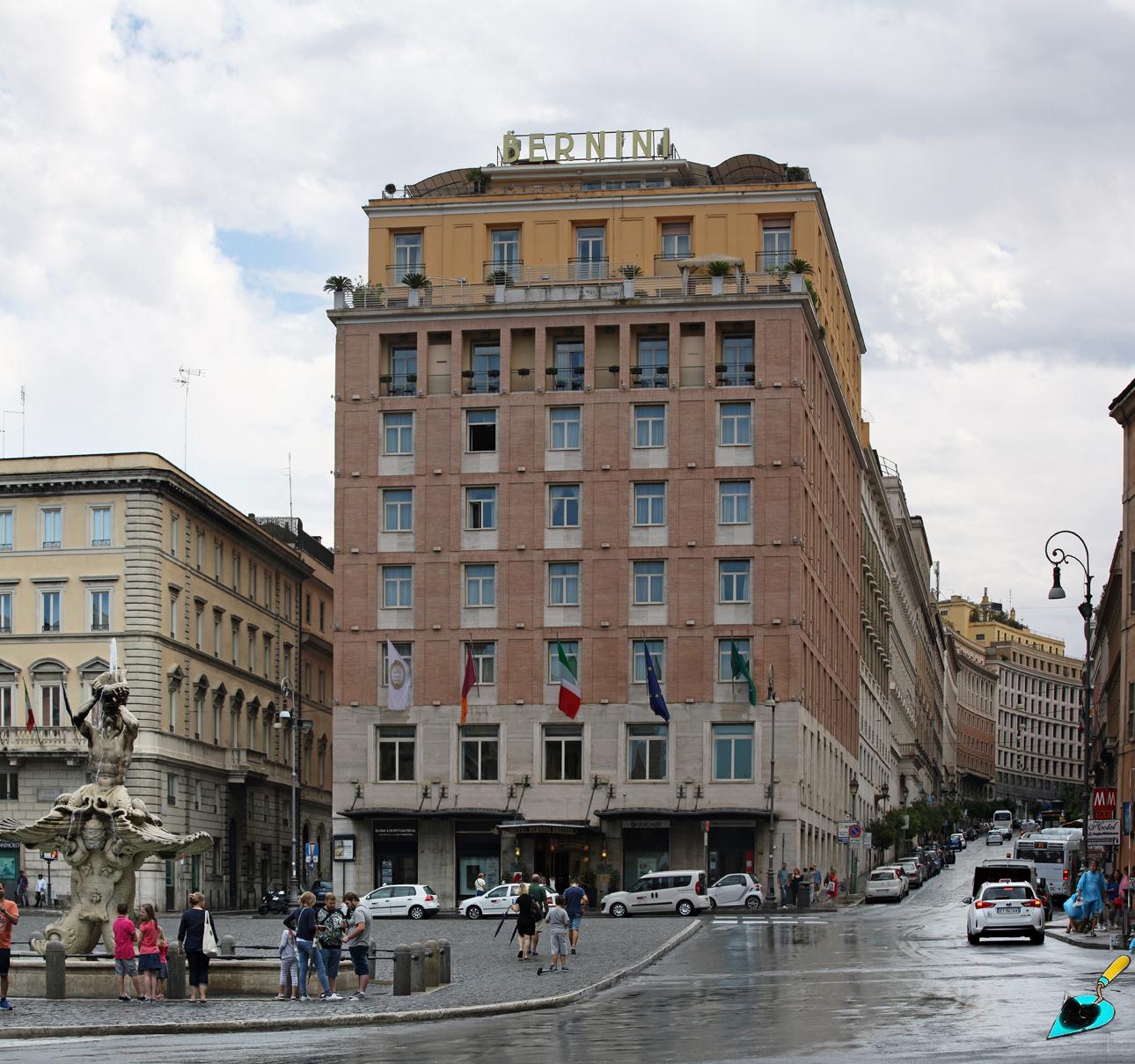 Рим, Piazza Barberini, 23