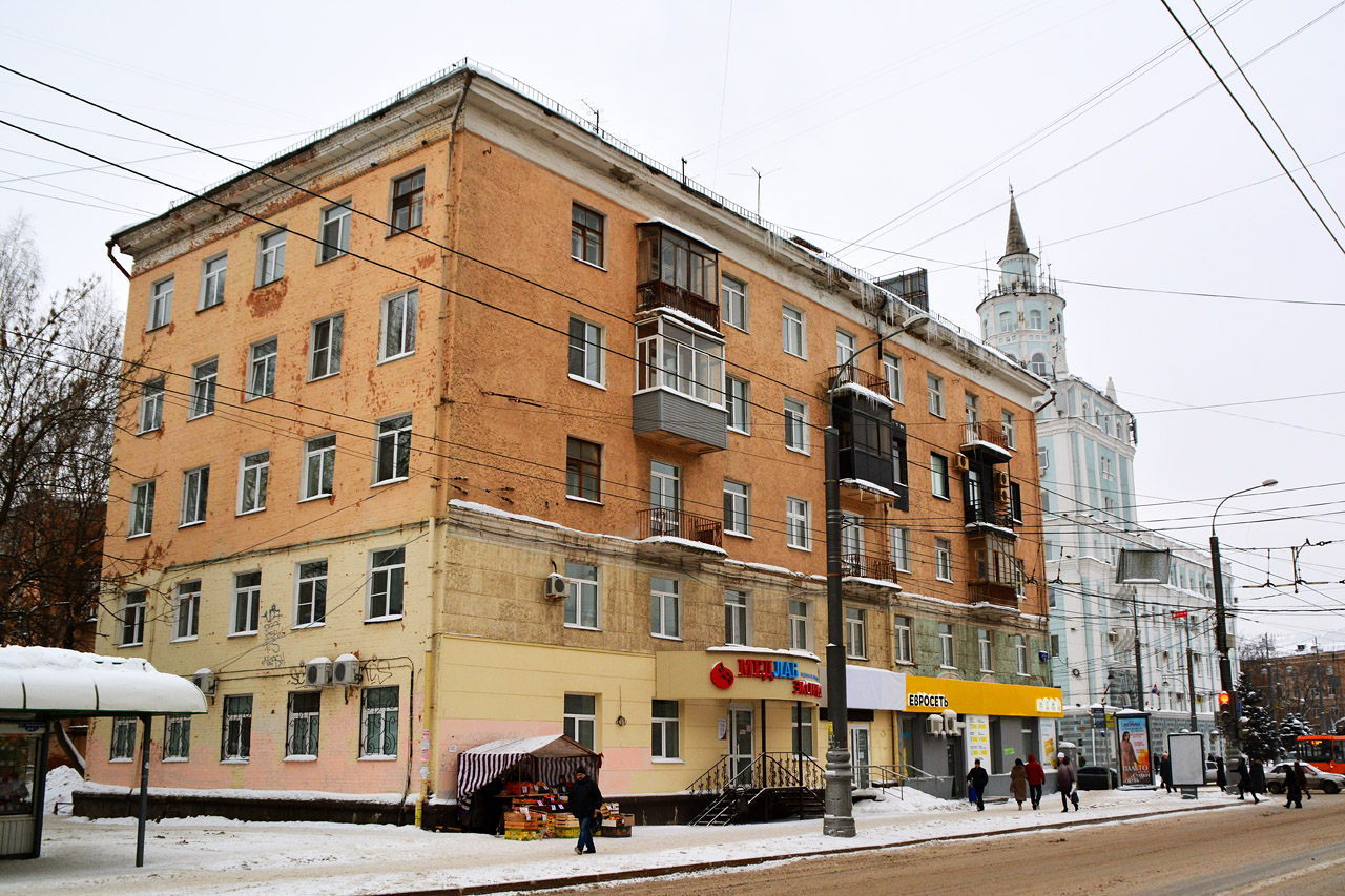Perm, Улица Героев Хасана, 1 / улица Белинского, 44; Улица Белинского, 46 / Комсомольский проспект, 74 / Улица Героев Хасана, 2