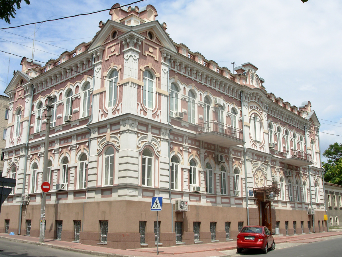 Kherson, Театральная улица, 18