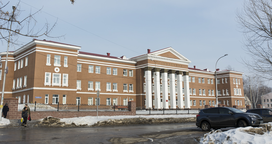 Уфа, Улица 40 лет Октября, 1 / Улица Рыбакова, 3