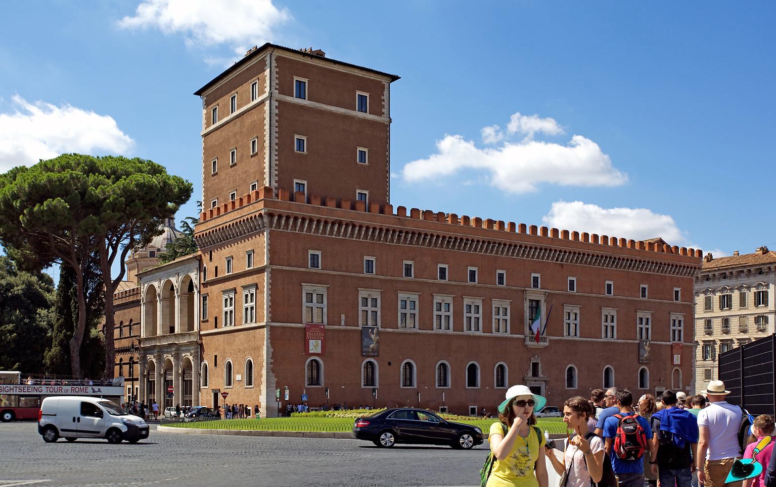 Рим, Via del Plebiscito, 118
