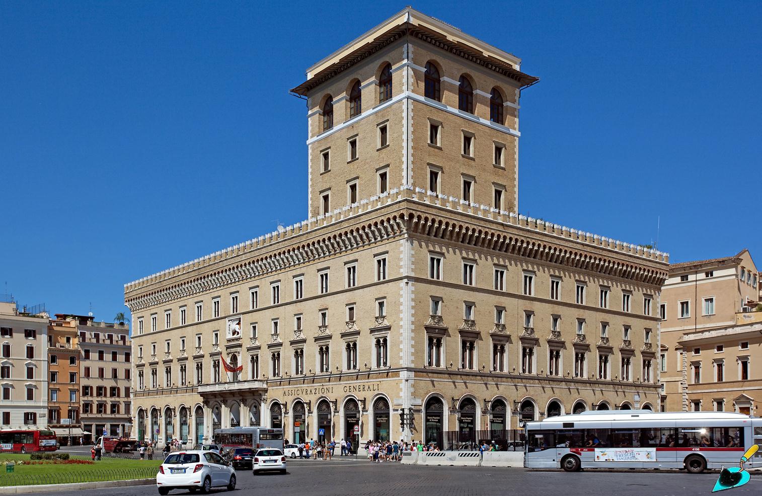 Рим, Piazza Venezia, 14