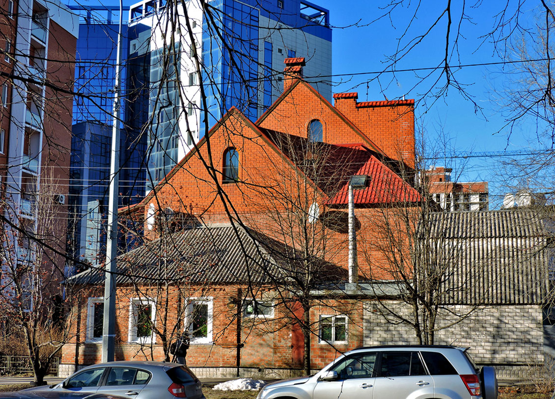 Kharkov, Новгородская улица, 21 / Коломенская улица, 60; Коломенская улица, 62