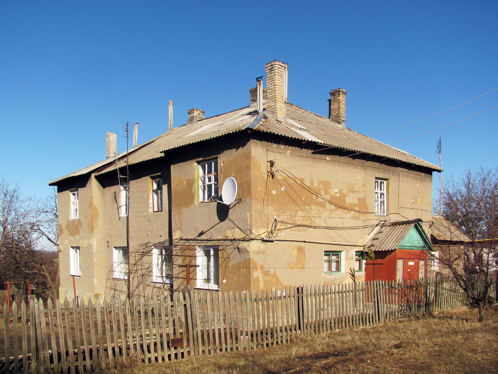Попасная, Стеклозаводская улица, 32