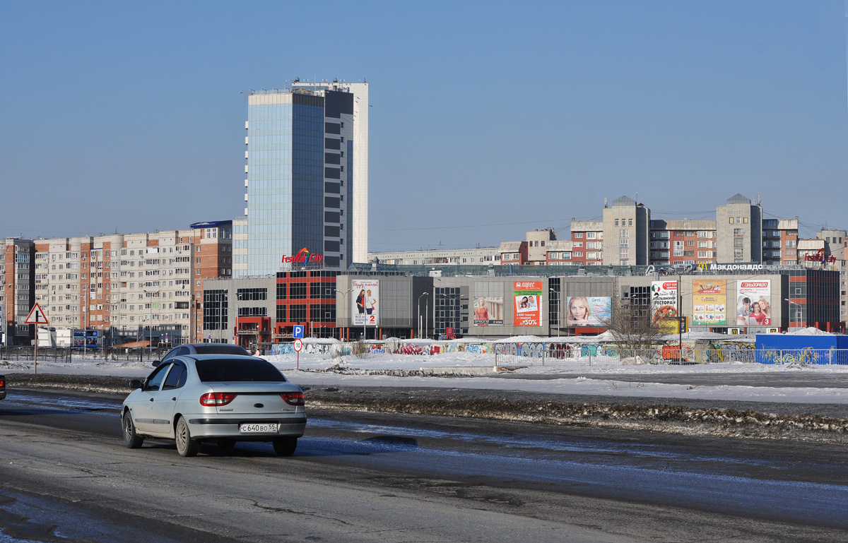 Omsk, Улица 70 лет Октября, 19; Улица 70 лет Октября, 15