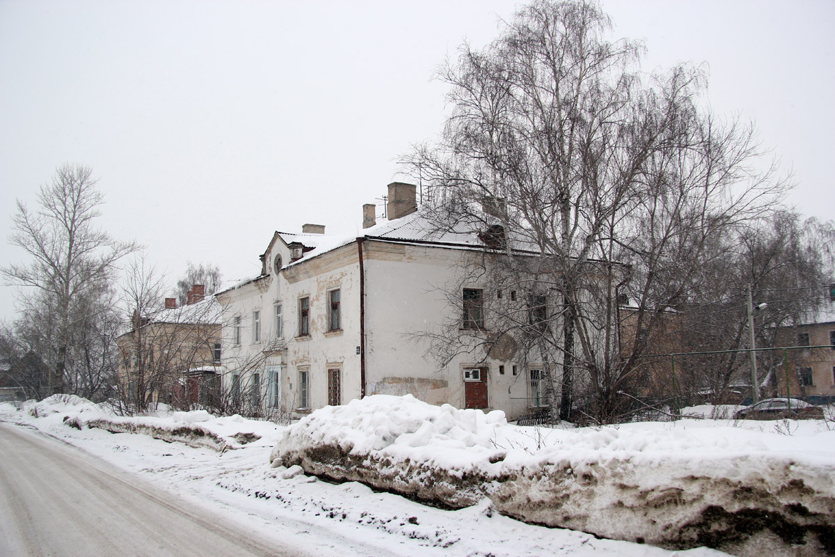 Казань, Улица Зур Урам, 32