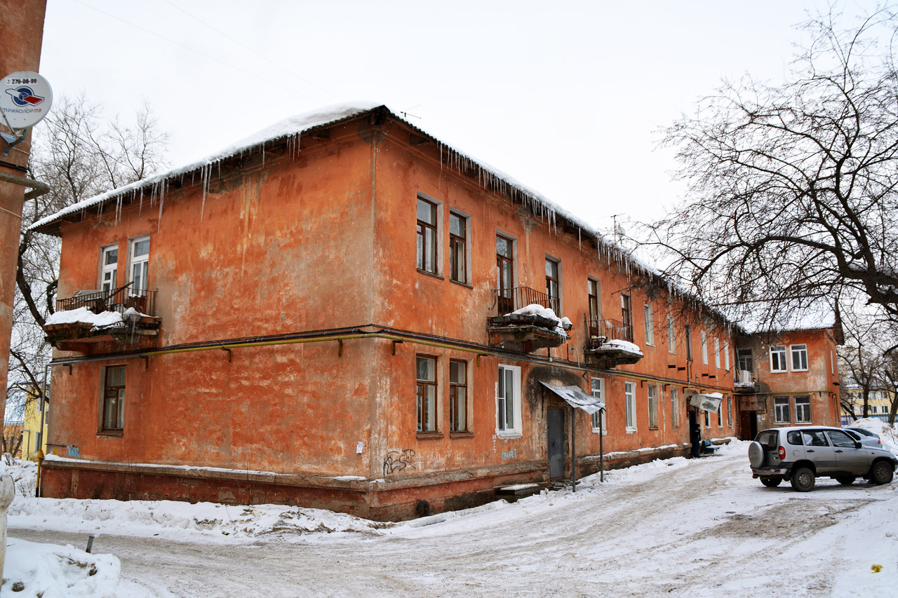 Пермь, Улица Нефтяников, 9