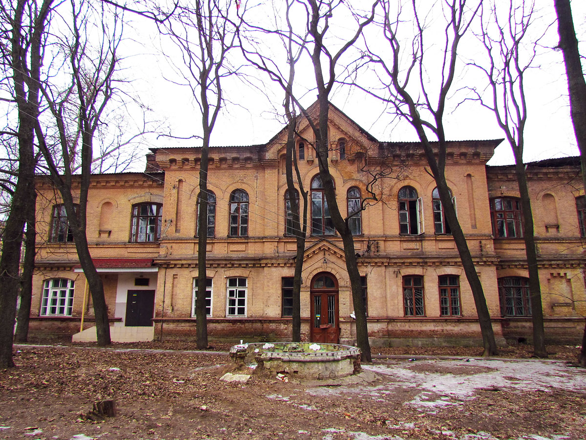 Харьков, Улица Маршала Бажанова, 11