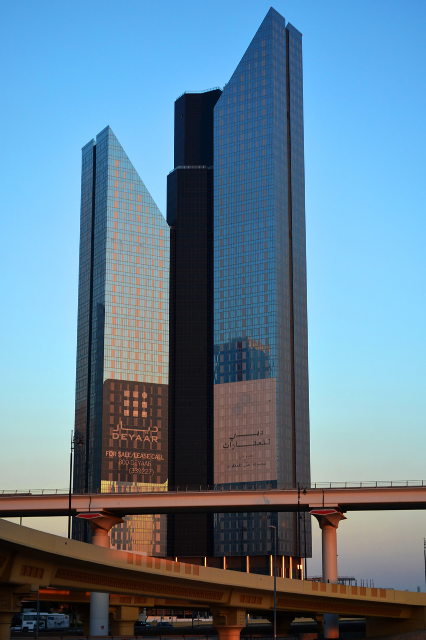 Дубай, Al Omlaat Street, 1/2