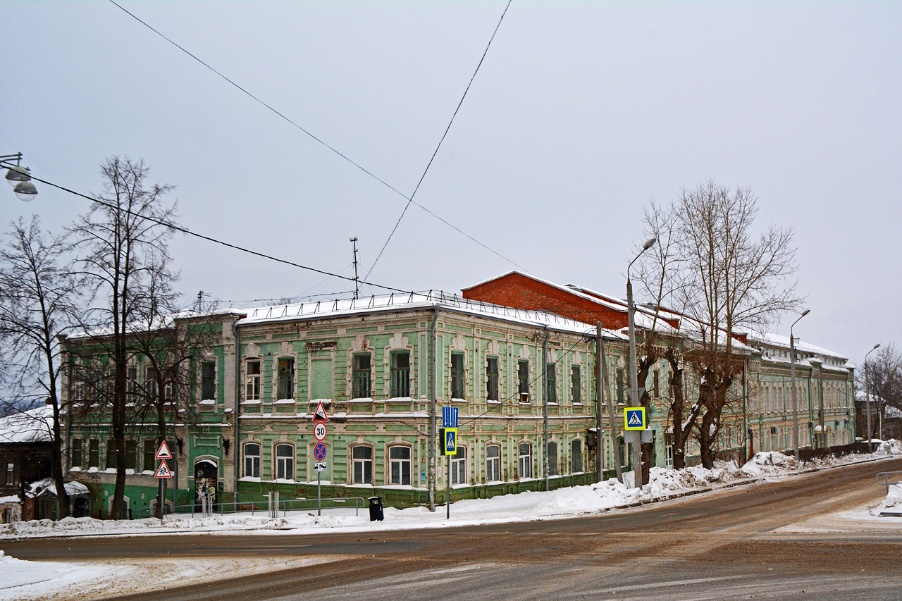 Пермь, Советская улица, 10 / Улица Максима Горького, 8; Советская улица, 8; Советская улица, 6
