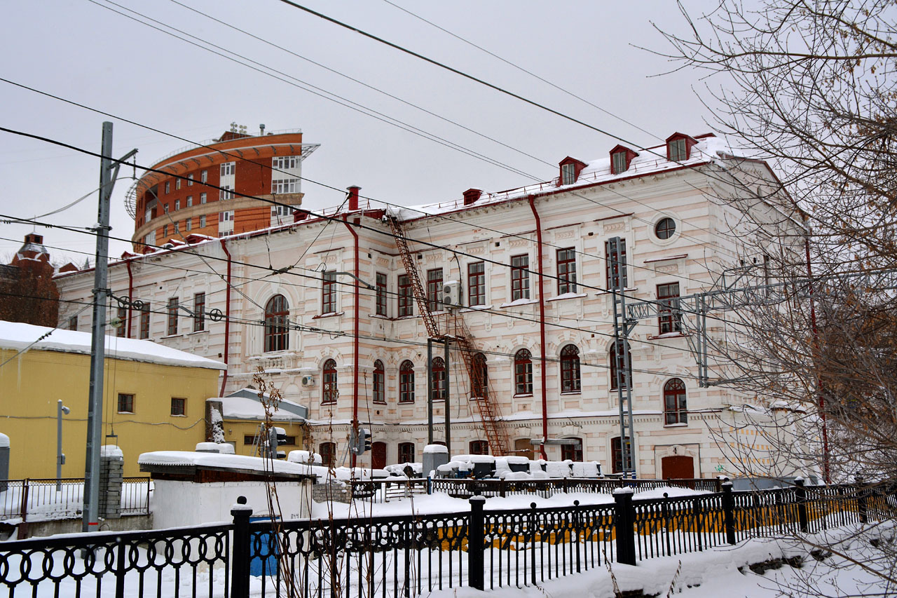 Пермь, Улица Максима Горького, 2; Улица Максима Горького, 5