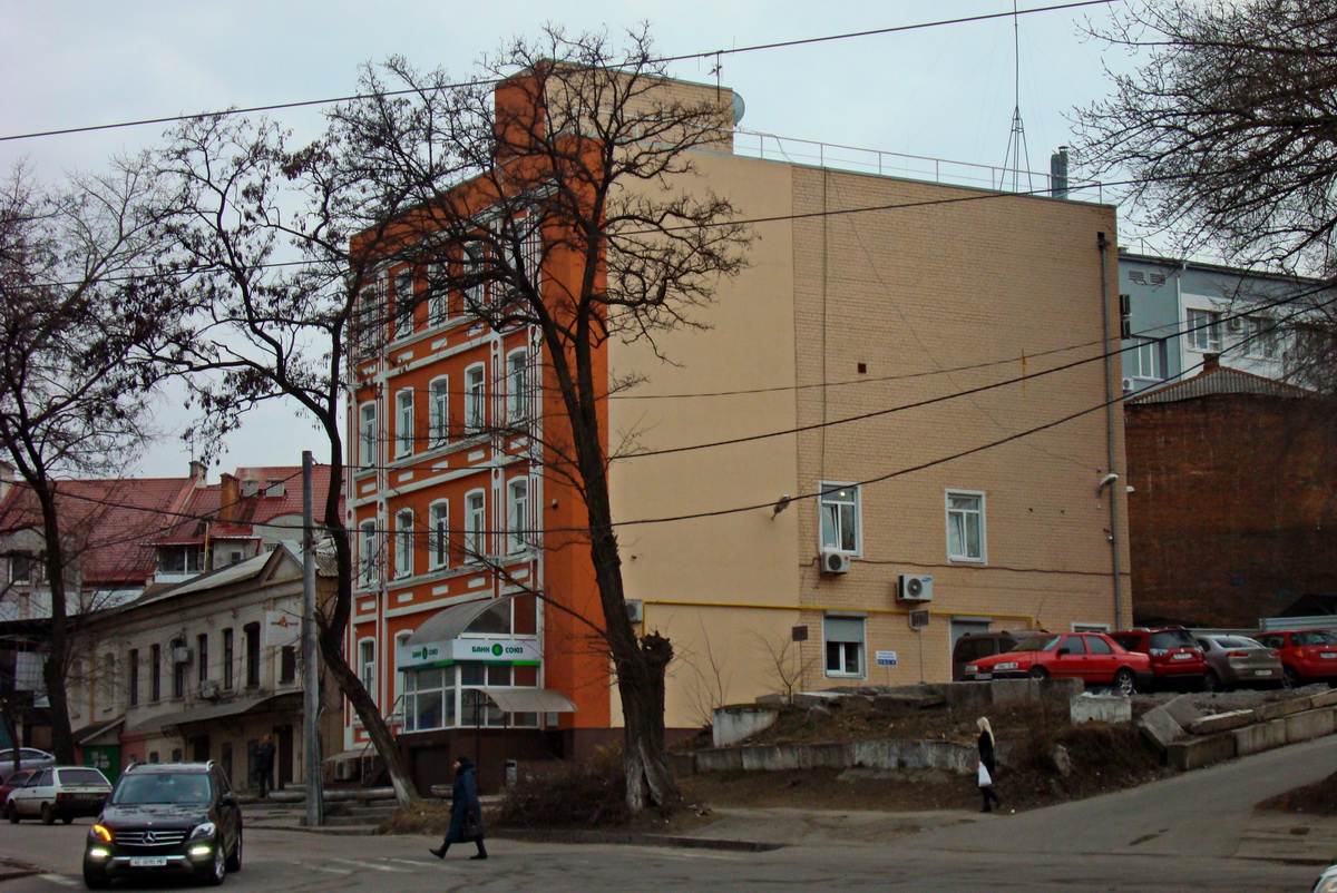Днепр, Улица Святослава Храброго, 1
