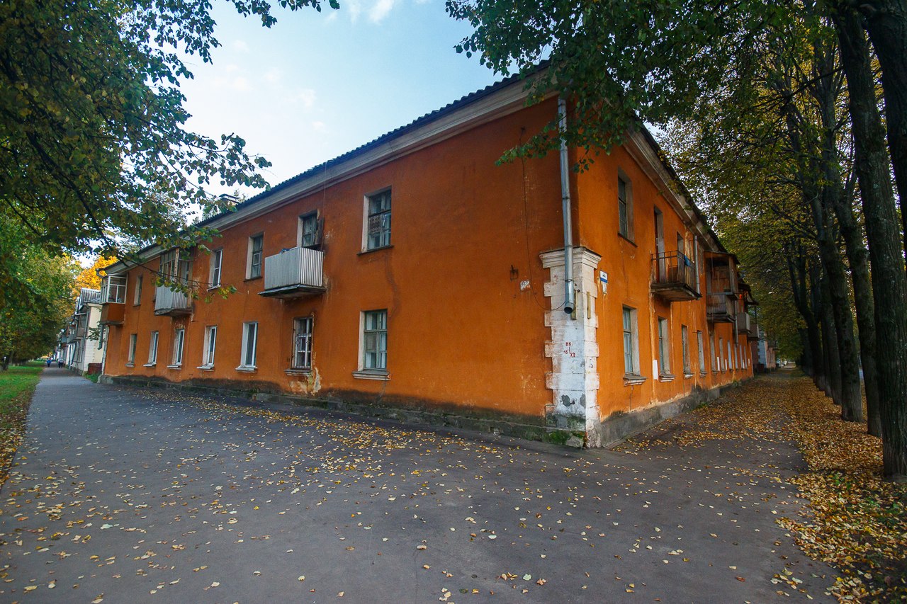 Глазов, Улица Тани Барамзиной, 53 / Улица Мира, 1