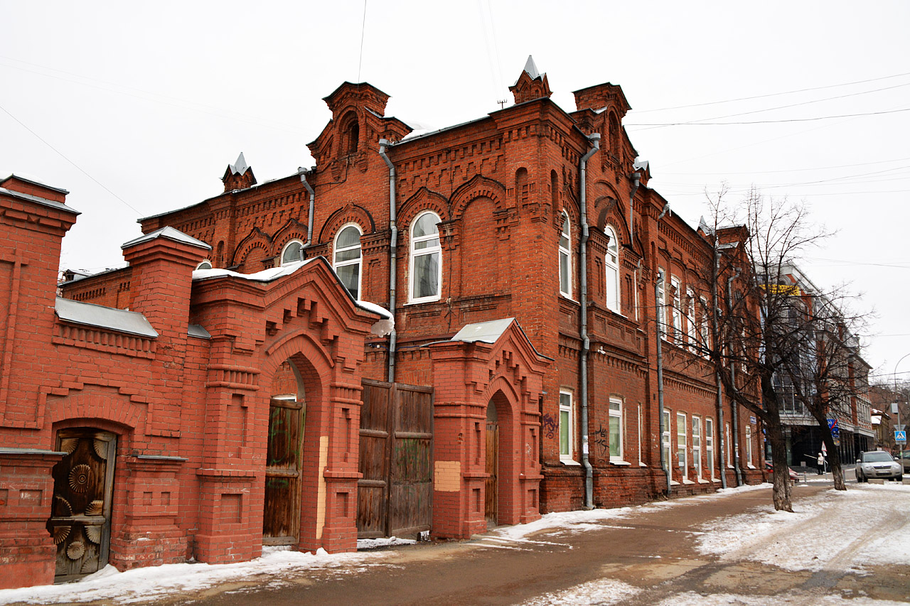 Пермь, Пермская улица, 55 / Улица Газеты "Звезда", 19