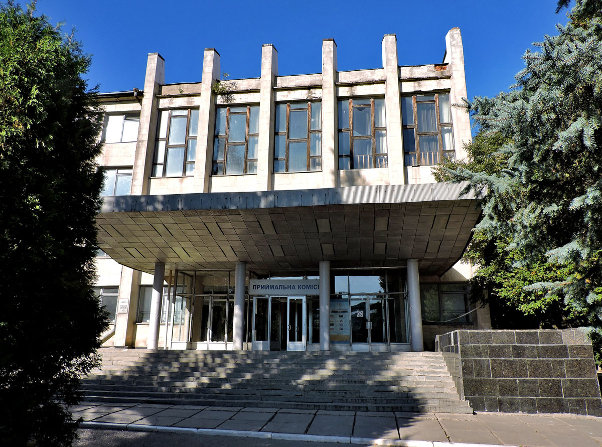 Харьковский район, прочие н.п., пос. Коммунист, Студенческий городок, 1 корп. 3