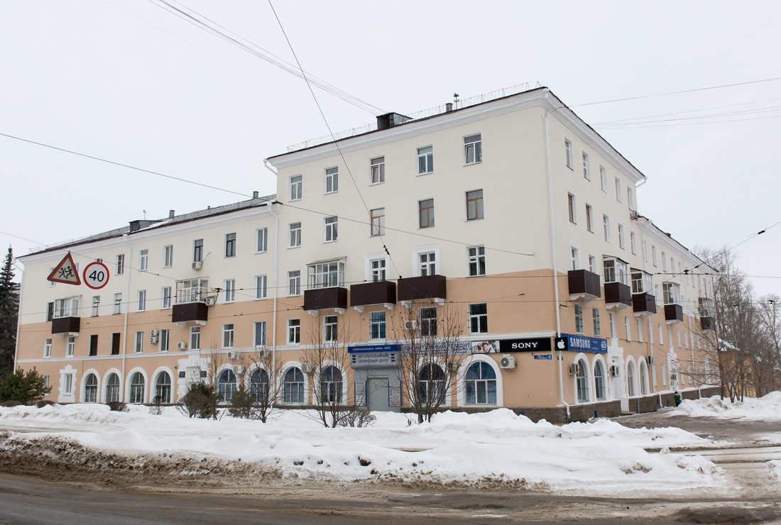 Ufa, Кольцевая улица, 43 / Улица Мира, 43