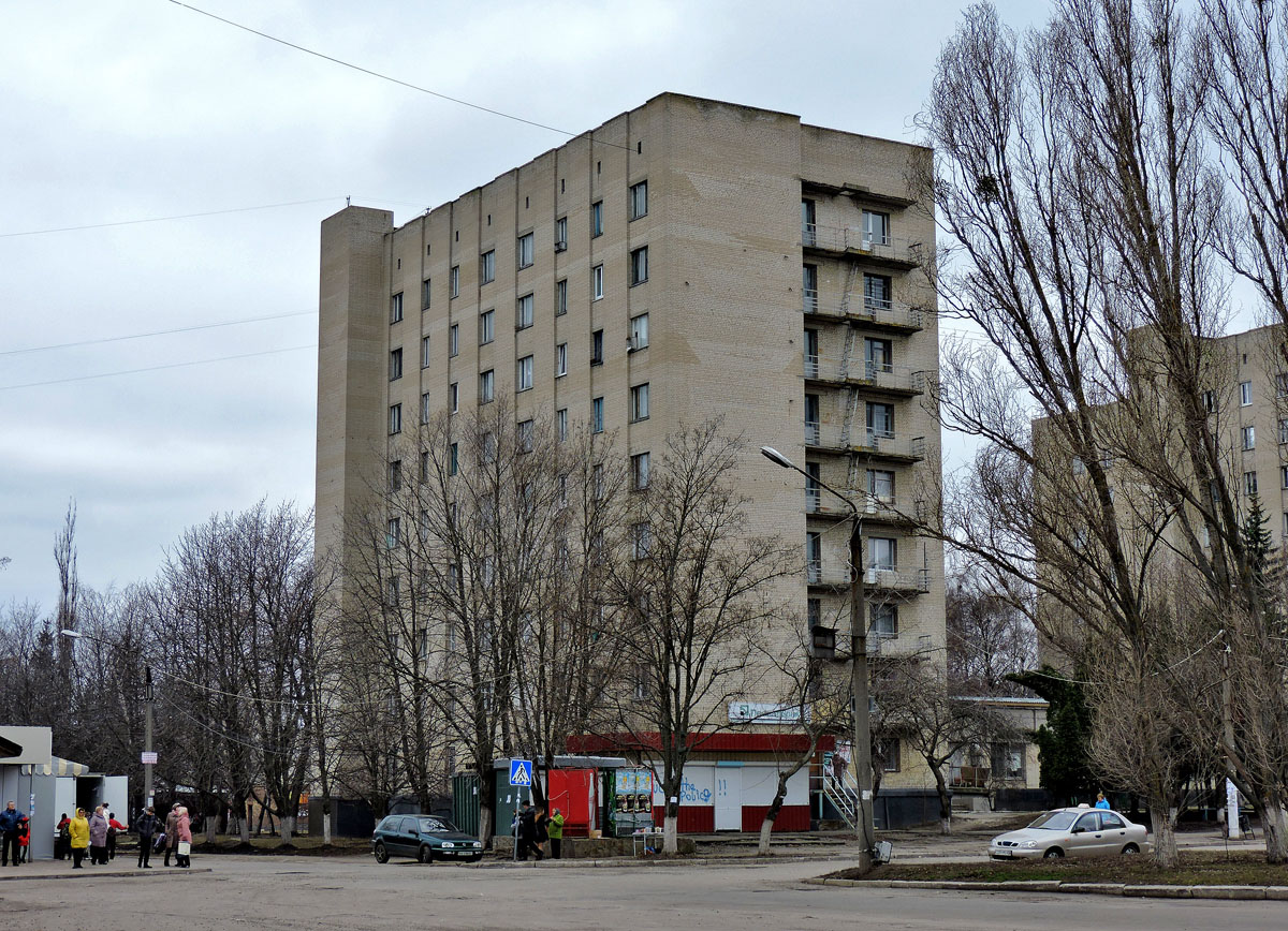 Харьковский район, прочие н.п., пос. Коммунист, Студенческий городок, 1