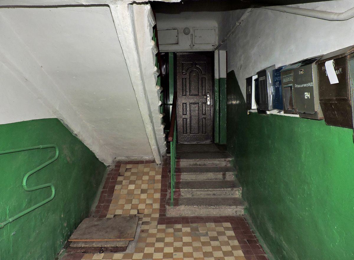 Рогань, Улица Ленина, 49 / Въезд Полетаева, 2
