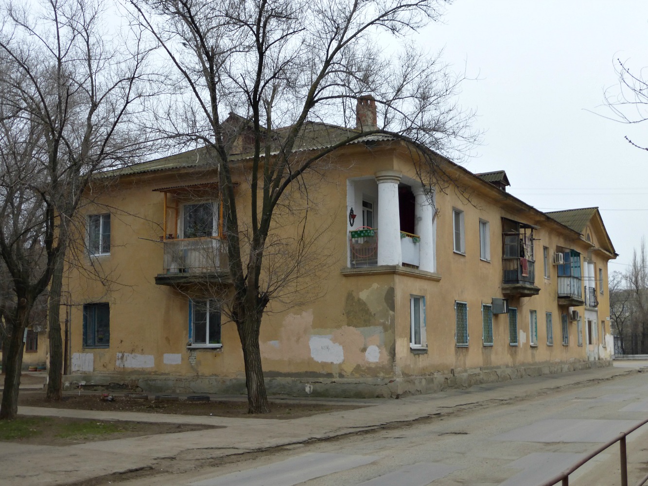 Волжский, Улица Циолковского, 11 / Улица Карла Маркса, 15