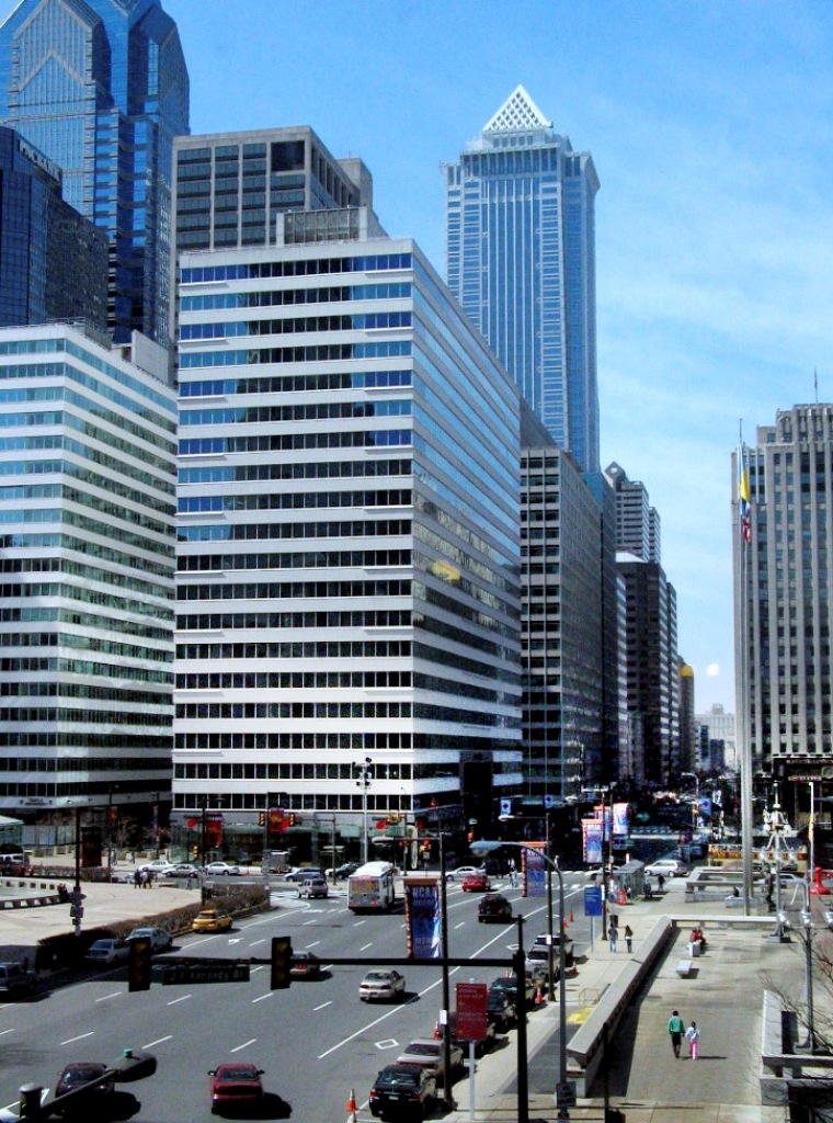 Филадельфия, John F. Kennedy Boulevard, 1500