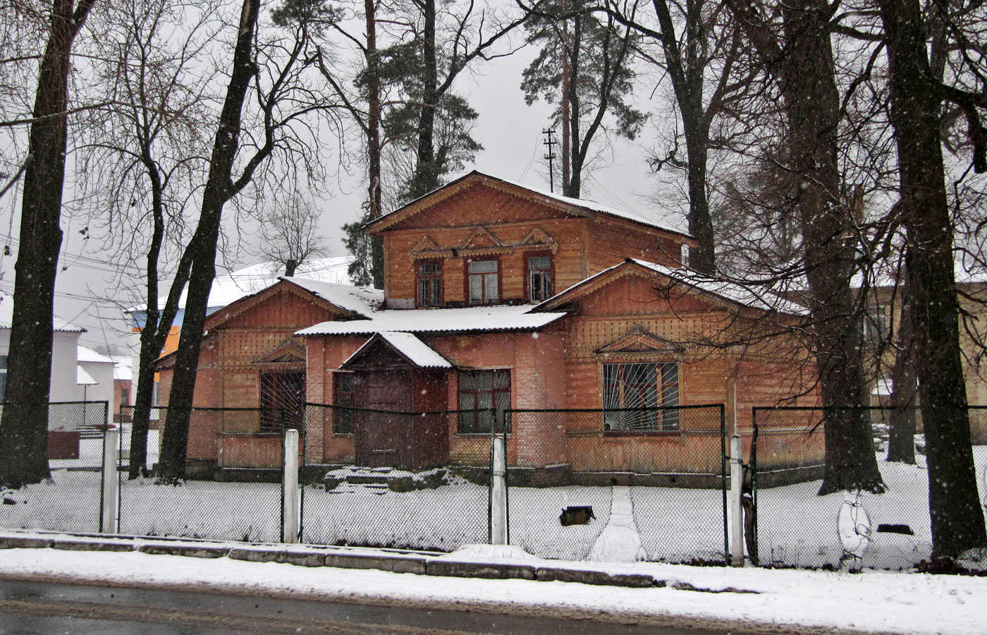 Боярка, Улица Крещатик, 83 (старый корпус)