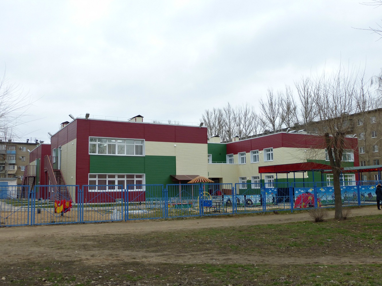 Wołżski, Улица Горького, 7