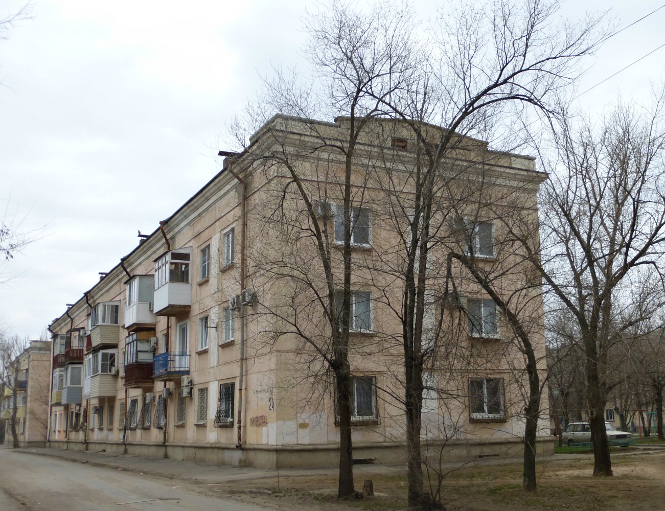 Wołżski, Коммунистическая улица, 24