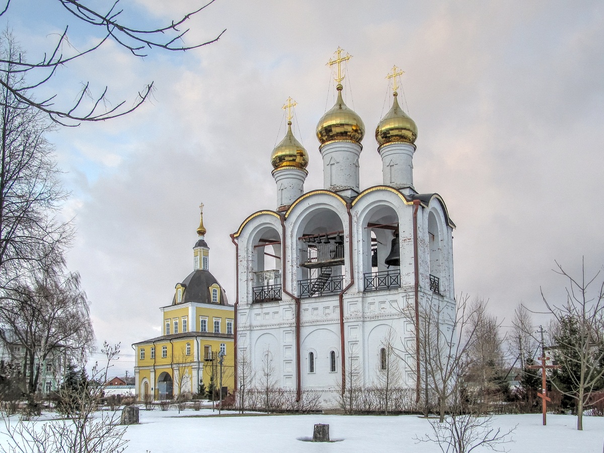 Переславль-Залесский, Улица Гагарина, 43 (Звонница); Улица Гагарина, 43 (Петропавловская церковь)
