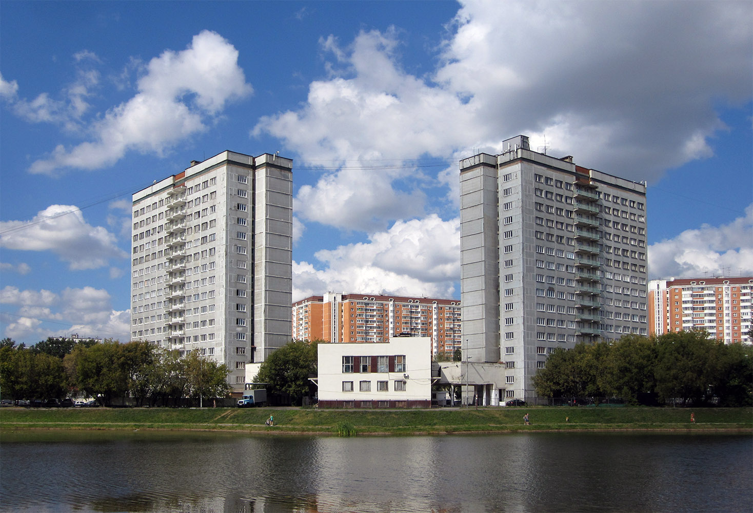 Москва, Снежная улица, 16 корп. 3; Снежная улица, 16 корп. 5; Снежная улица, 16 корп. 4