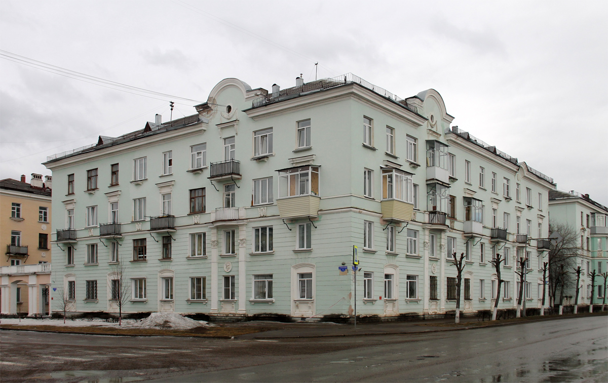 Железногорск, Улица XXII Партсъезда, 1 / улица советской армии, 23