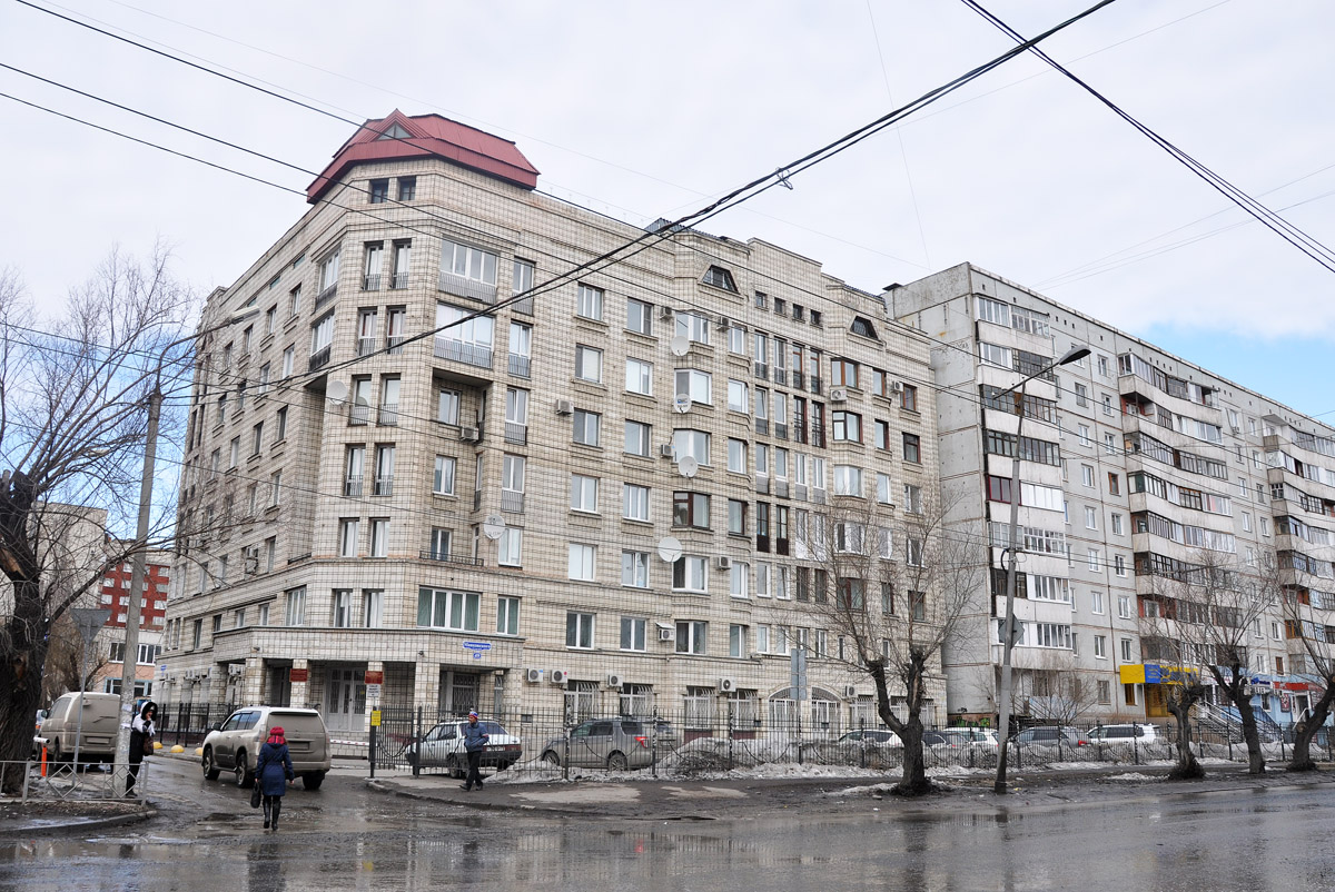 Омск, Улица Маяковского, 49; Улица Декабристов, 104