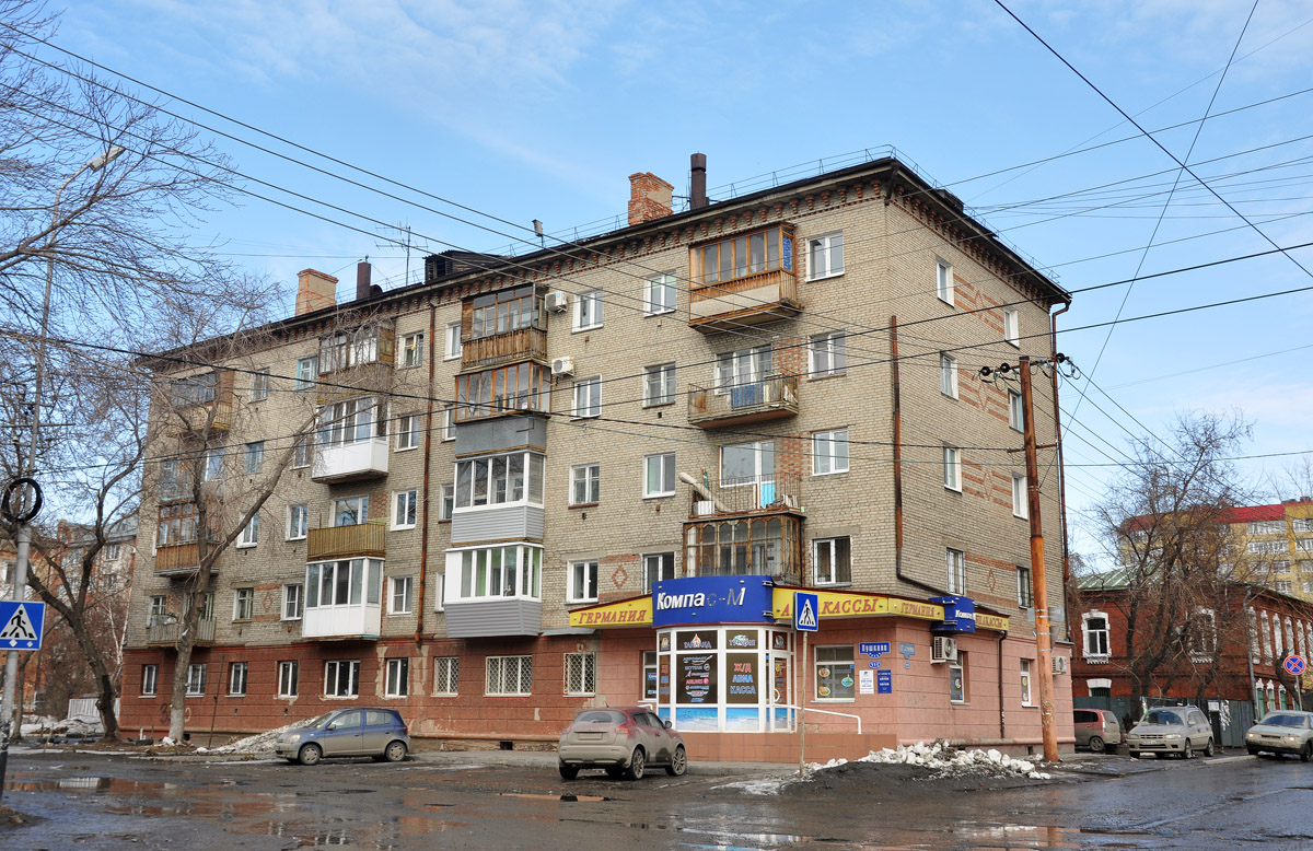 Омск, Улица Пушкина, 111 / Улица Потанина, 9