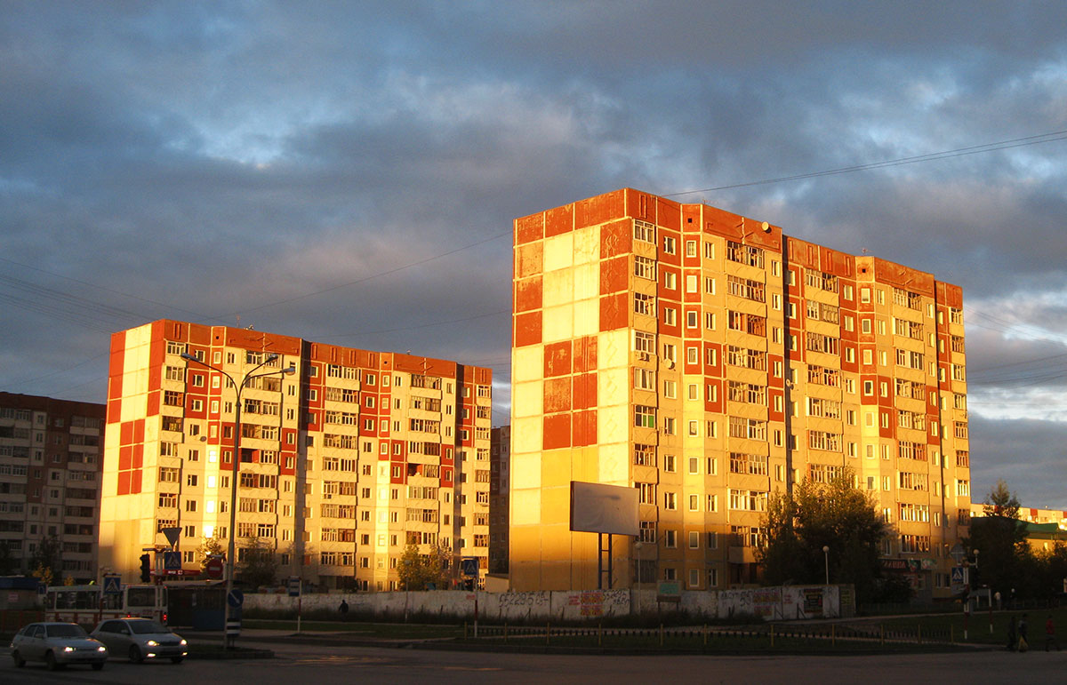 Нижневартовск, Улица Чапаева, 75; Улица Чапаева, 79