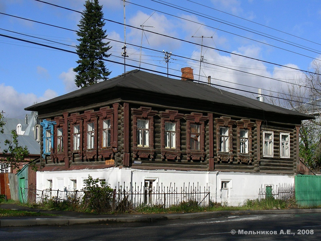 Iwanowo, Улица Пророкова, 17 / Лежневская улица, 6