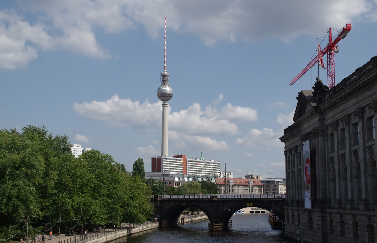 Berlin, Panoramastraße, 1A; Spandauer Straße, 2