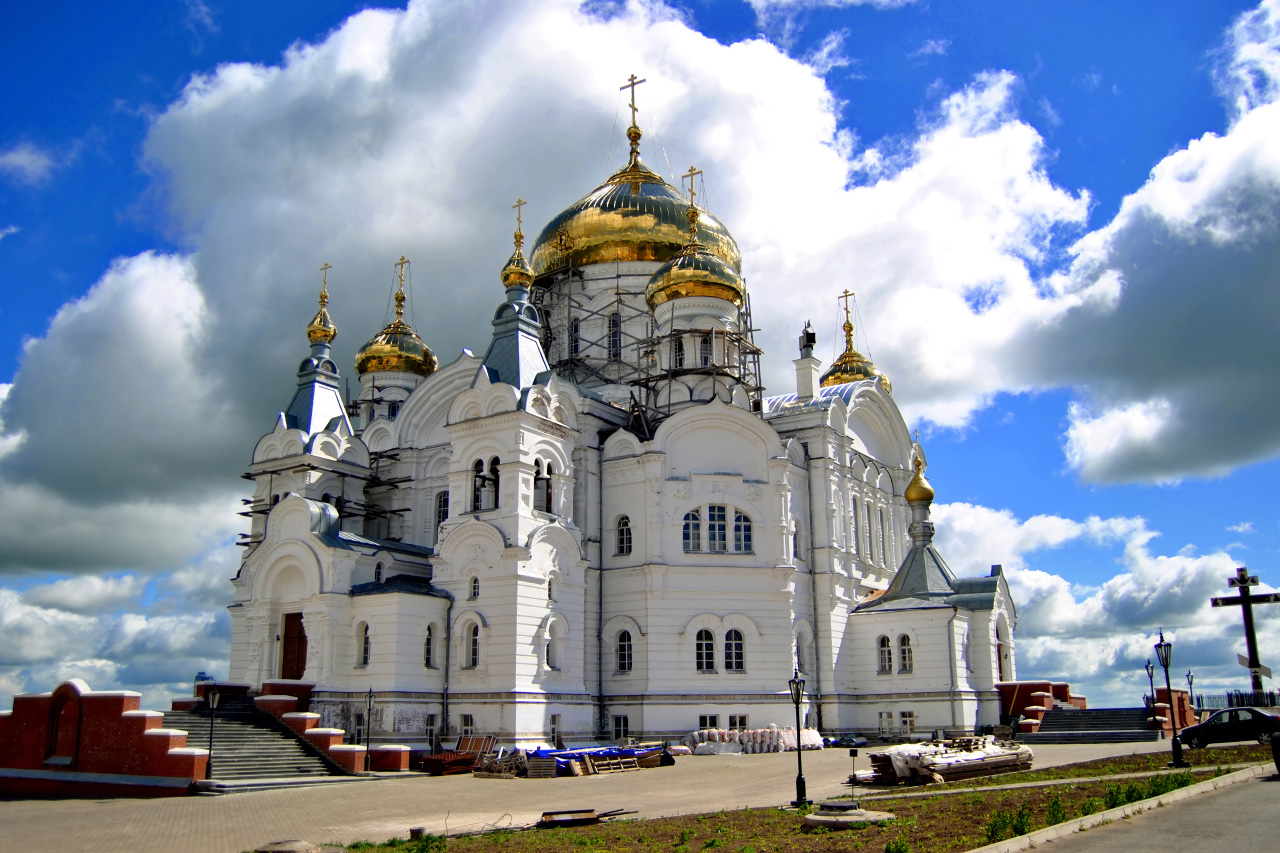 Кунгурский муниципальный округ, прочие н.п., Дер. Белая Гора, Крестовоздвиженский собор
