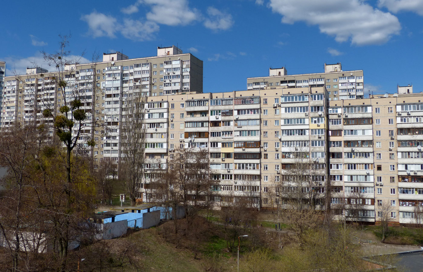 Киев, Проспект Правды, 9В; Проспект Правды, 17Б