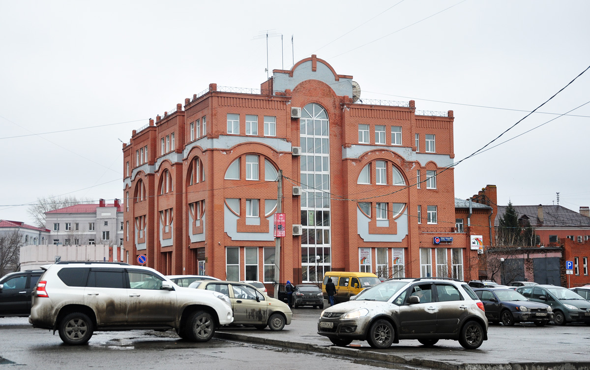 Omsk, Улица Чапаева, 111