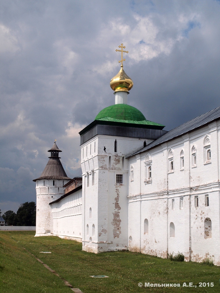 Lyskovsky district, пос. Макарьево, улица Набережная, 1 (южный корпус); пос. Макарьево, улица Набережная, 1 (юго-западная башня)